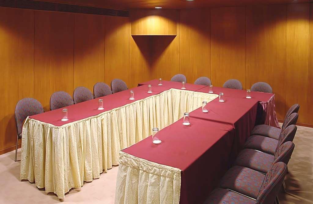 Comfort Inn President Near Ahmedabad Junction Station Ανέσεις φωτογραφία
