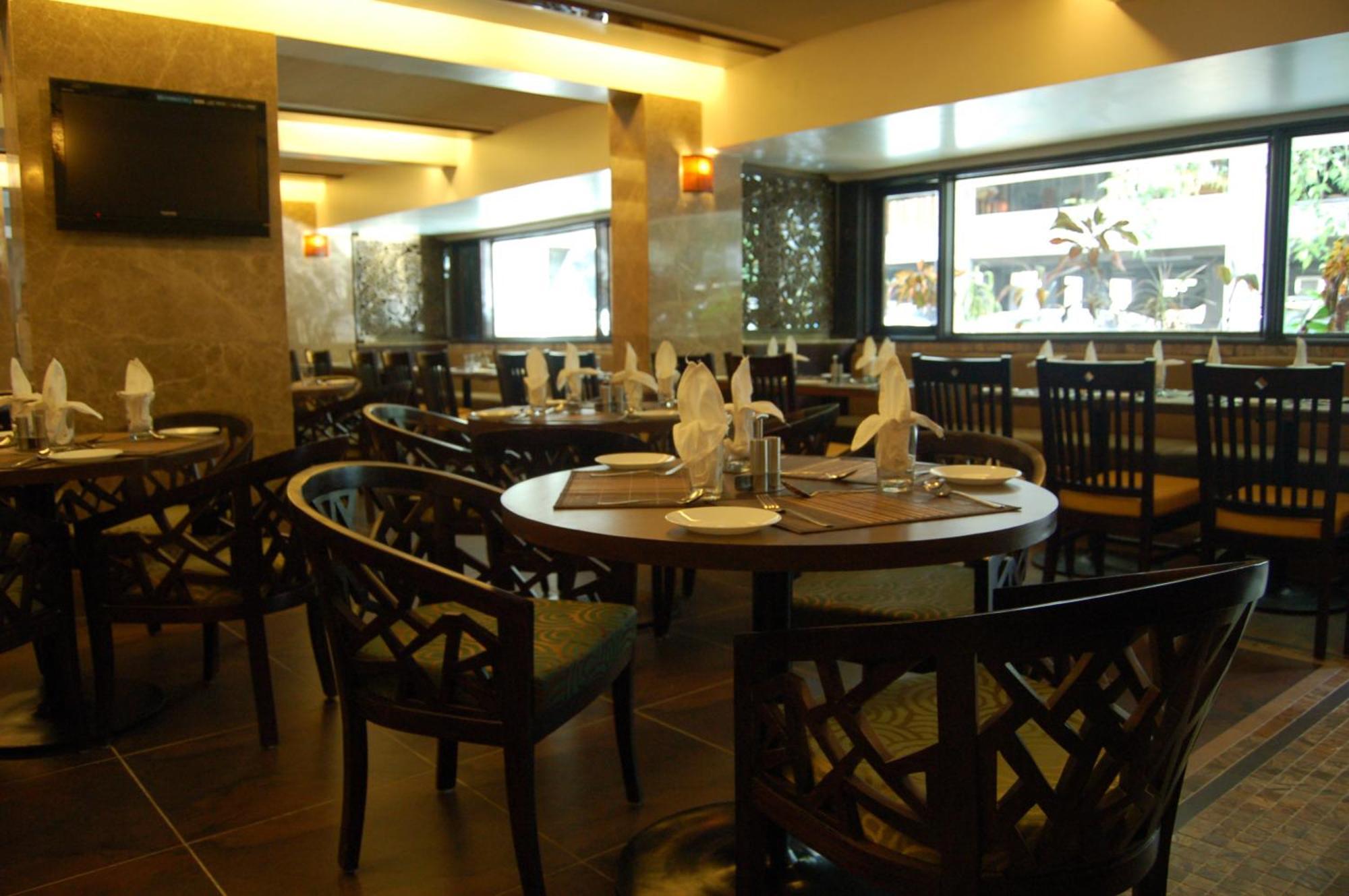 Comfort Inn President Near Ahmedabad Junction Station Εξωτερικό φωτογραφία