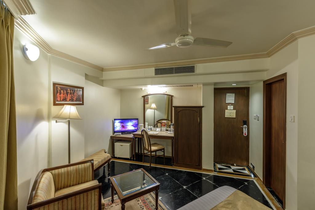 Comfort Inn President Near Ahmedabad Junction Station Εξωτερικό φωτογραφία