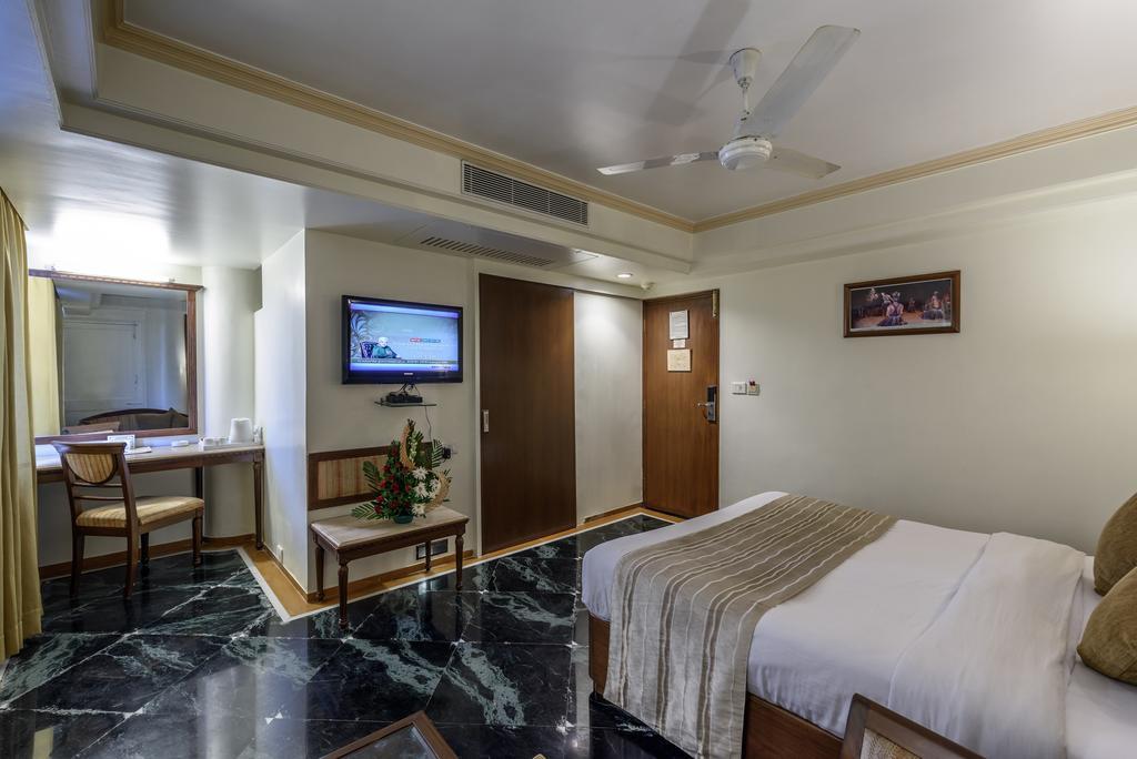 Comfort Inn President Near Ahmedabad Junction Station Εξωτερικό φωτογραφία