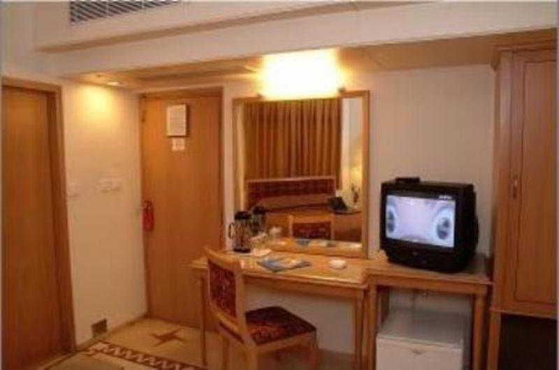 Comfort Inn President Near Ahmedabad Junction Station Εξωτερικό φωτογραφία