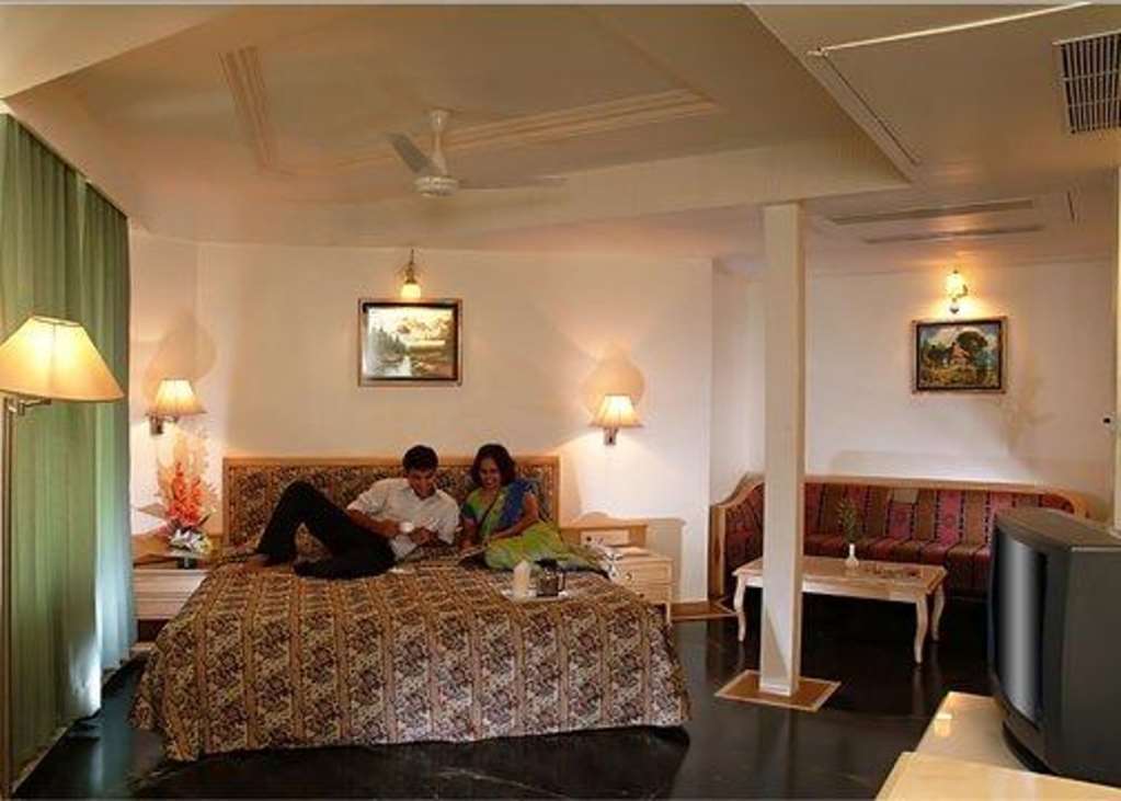 Comfort Inn President Near Ahmedabad Junction Station Εξωτερικό φωτογραφία