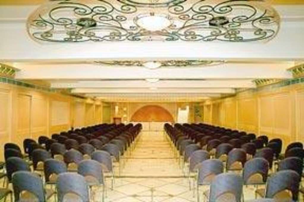 Comfort Inn President Near Ahmedabad Junction Station Ανέσεις φωτογραφία